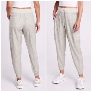 Athleta Venture Printed Pant Womens 8 NWT Cargo Jogger Featherweight Stretch
